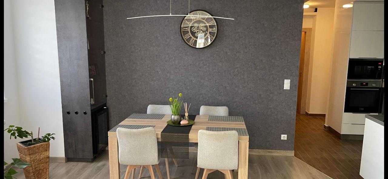 N.Cristian Apartment บูดาเปสต์ ภายนอก รูปภาพ