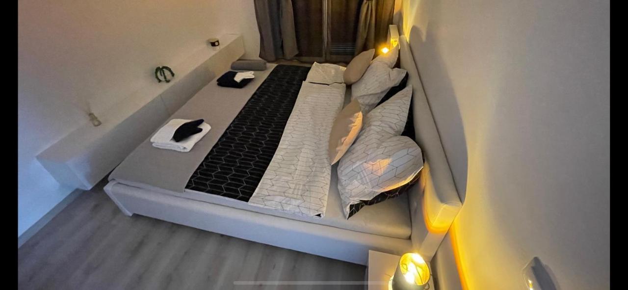 N.Cristian Apartment บูดาเปสต์ ภายนอก รูปภาพ