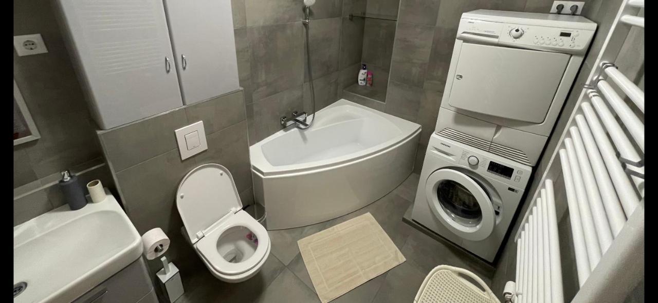 N.Cristian Apartment บูดาเปสต์ ภายนอก รูปภาพ