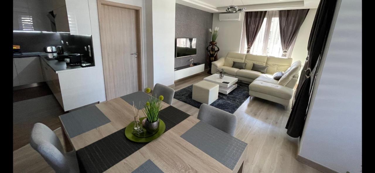 N.Cristian Apartment บูดาเปสต์ ภายนอก รูปภาพ